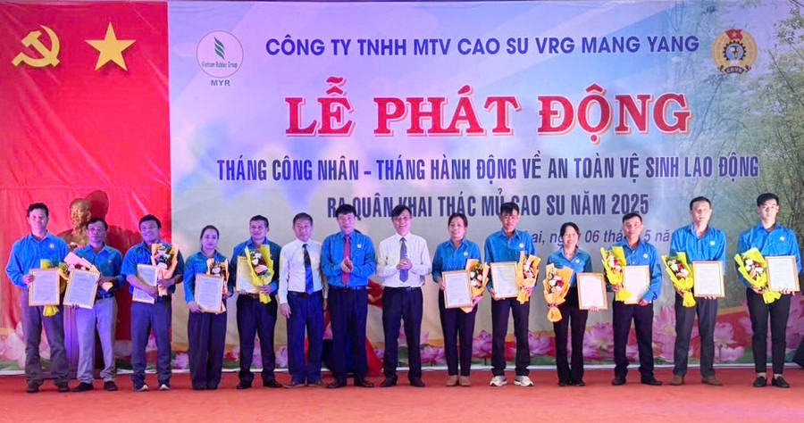 Công ty TNHH một thành viên Cao su Mang Yang phát động tháng hành động về an toàn vệ sinh lao động. Ảnh: Thúy Mến cong-ty-tnhh-mot-thanh-vien-cao-su-mang-yang-phat-dong-thang-hanh-dong-ve-an-toan-ve-sinh-lao-dong-anh-thuy-men.jpg