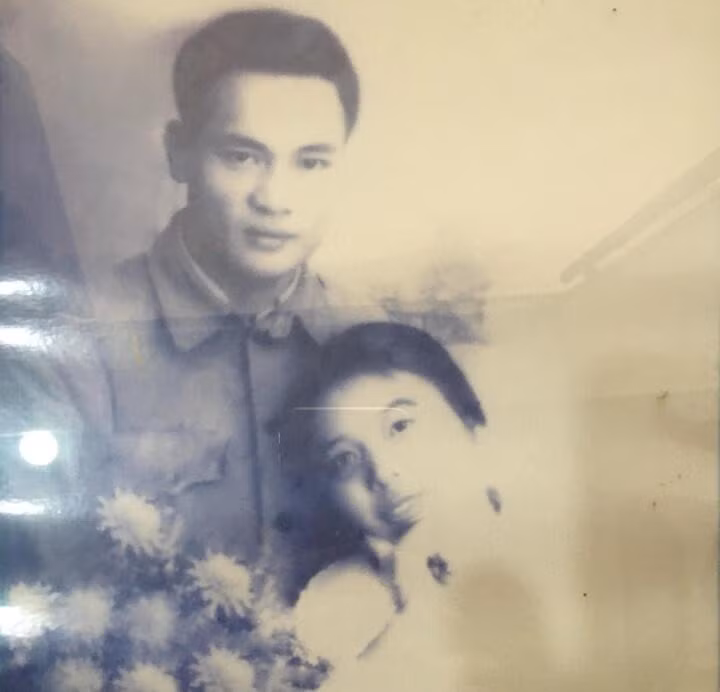 Ông bà ngoại của Ngọc Lam thời trẻ. (Ảnh: NVCC)