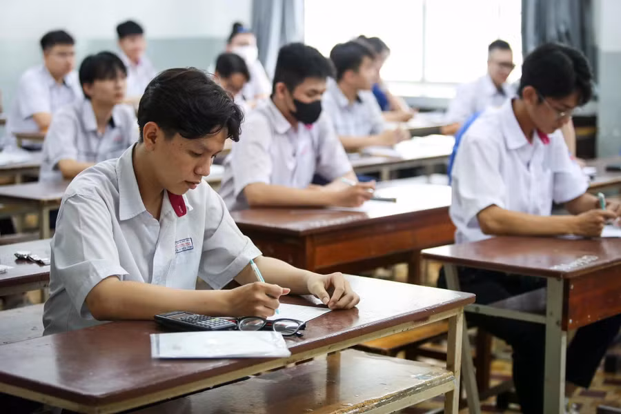 Thí sinh thi tốt nghiệp THPT năm nay sẽ dự thi 2 môn tự chọn