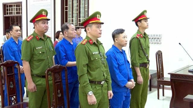 Từ hàng trên xuống: 3 bị cáo Lưu Bình Nhưỡng, Lê Thanh Vân và Nguyễn Văn Vương Từ hàng trên xuống: 3 bị cáo Lưu Bình Nhưỡng, Lê Thanh Vân và Nguyễn Văn Vương