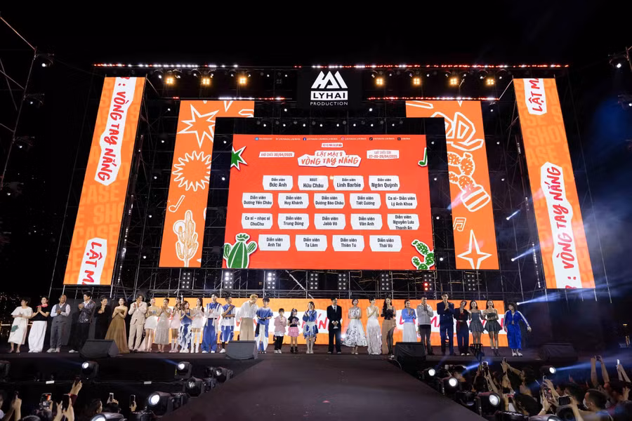 Dàn diễn viên đông đảo của dự án Lật mặt 8: Vòng tay nắng