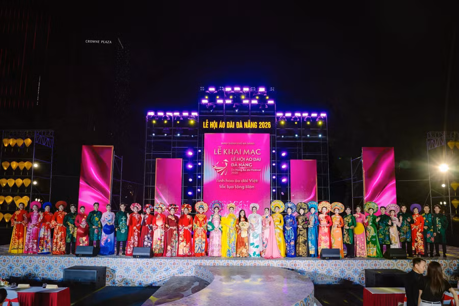 Lễ hội áo dài Đà Nẵng được thực hiện quy mô với nhiều hoạt động ý nghĩa