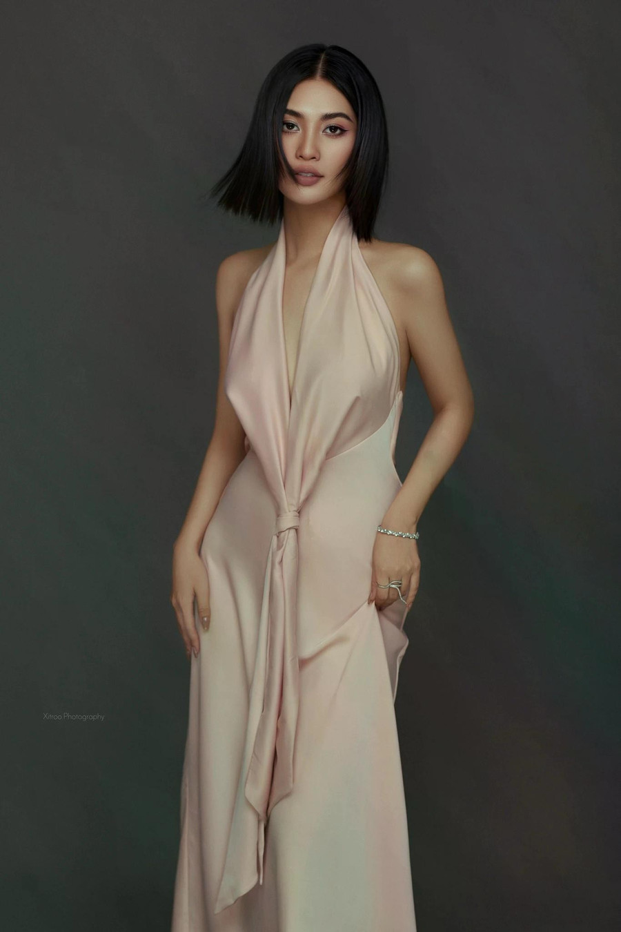 Theo Nông Thúy Hằng, một gương mặt “quen thuộc” như cô sẽ có ưu điểm là giàu kinh nghiệm thi đấu, có sự từng trải và chín chắn trong suy nghĩ. Điều đó giúp cô biết cách tận dụng thế mạnh và giữ được sự bình tĩnh khi đối diện với thử thách Theo Nông Thúy Hằng, một gương mặt “quen thuộc” như cô sẽ có ưu điểm là giàu kinh nghiệm thi đấu, có sự từng trải và chín chắn trong suy nghĩ. Điều đó giúp cô biết cách tận dụng thế mạnh và giữ được sự bình tĩnh khi đối diện với thử thách