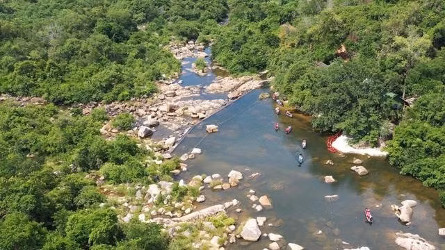 Đoạn suối được khai thác du lịch tại Hầm Hô