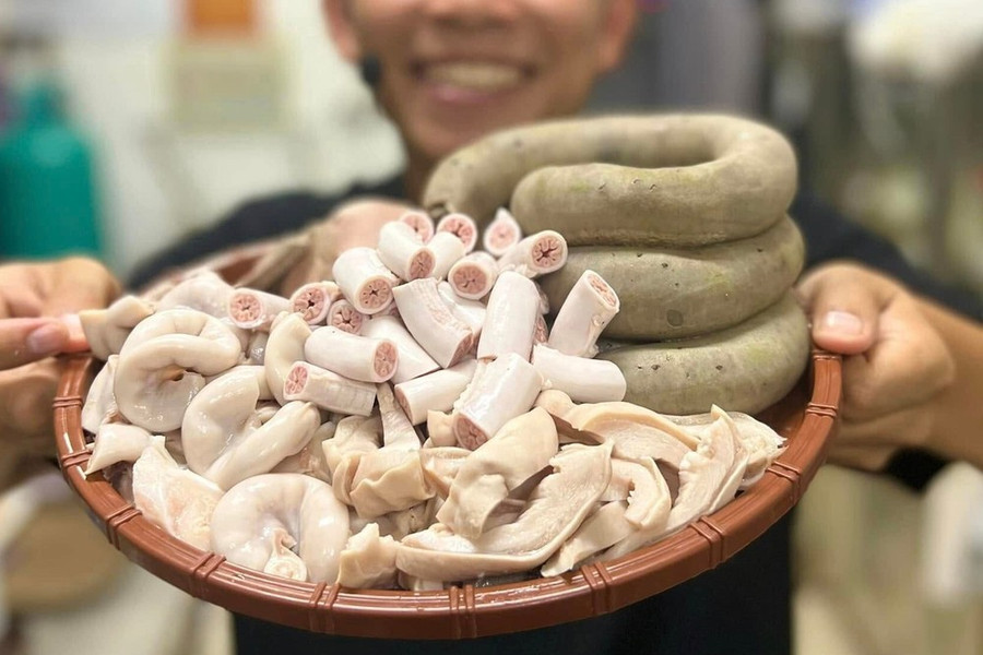 “Lòng xe điếu” được quảng cáo rầm rộ trên mạng. Ảnh cắt từ clip “Lòng xe điếu” được quảng cáo rầm rộ trên mạng. Ảnh cắt từ clip
