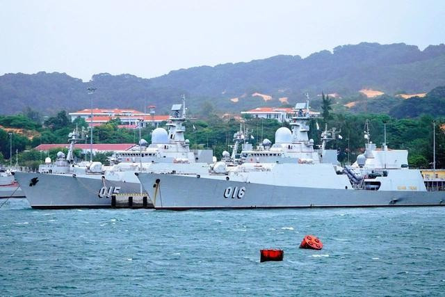 Tàu 015 - Trần Hưng Đạo và 016 - Quang Trung