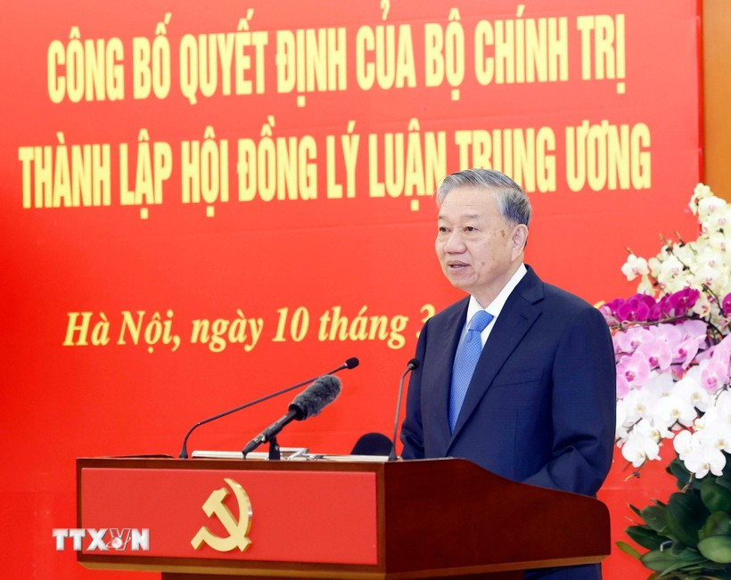 tong-bi-thu-to-lam-chu-tri-hoi-nghi-cong-bo-lap-hoi-dong-ly-luan-tw-nhiem-ky-2026-2031.jpg