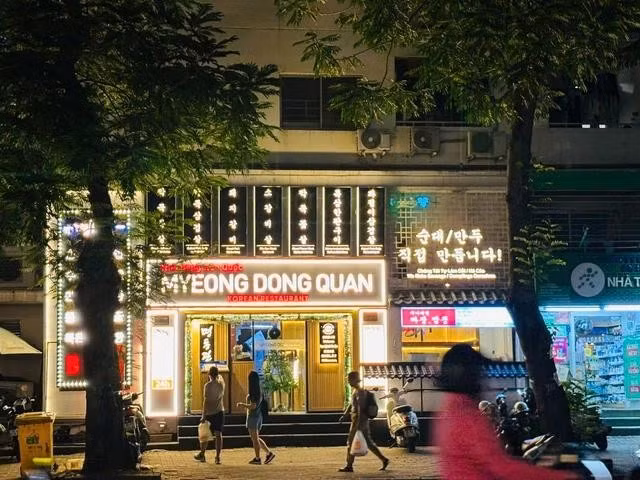 Nhiều cửa hàng chuyên bán món ăn Hàn Quốc