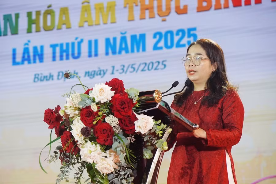 Giám đốc Sở VH-TT-DL tỉnh Bình Định phát biểu khai mạc