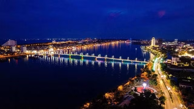 Một góc TP.Đồng Hới (Quảng Bình) về đêm