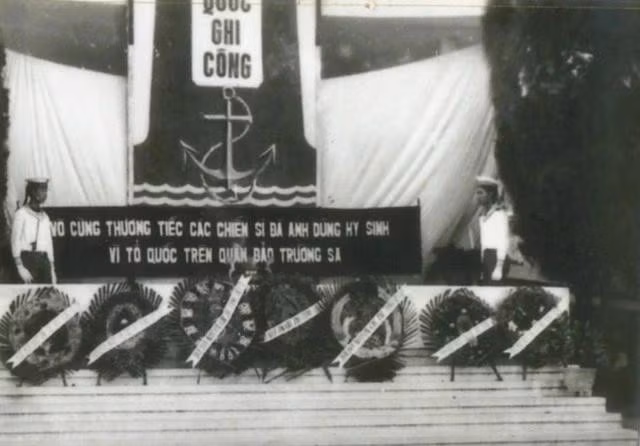 Lễ truy điệu các liệt sĩ hy sinh trận 14.3.1988 trong khi làm nhiệm vụ bảo vệ chủ quyền trên quần đảo Trường Sa