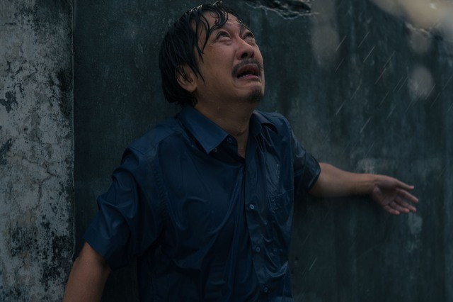 Tạo hình của Trường Giang trong phim Nhà ba tôi một phòng.