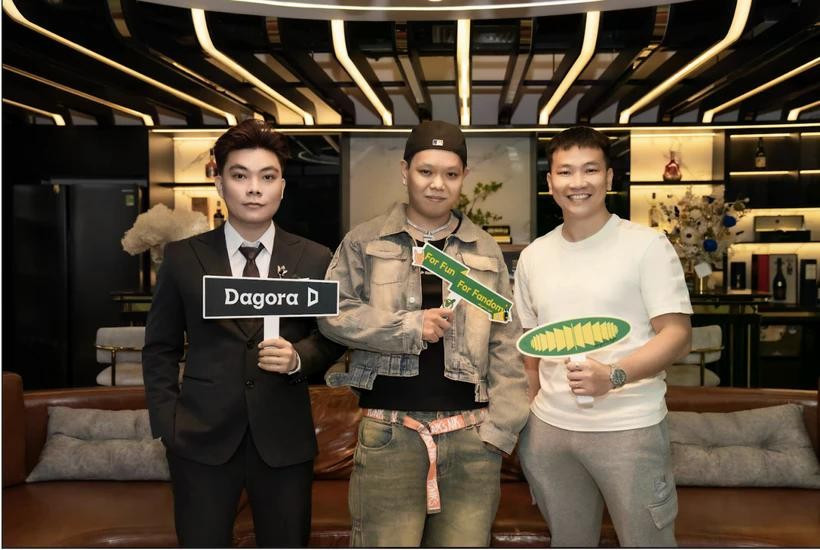 Rapper Pjpo hợp tác cùng Dagora chính thức phát hành album âm nhạc đầu tiên dưới dạng NFT mang tên "131km." (Ảnh: Dagora) Rapper Pjpo hợp tác cùng Dagora chính thức phát hành album âm nhạc đầu tiên dưới dạng NFT mang tên "131km." (Ảnh: Dagora)