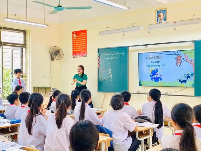 Từ tháng 12 bỏ thi bằng xét thăng hạng giáo viên với những quy định mới chặt chẽ hơn