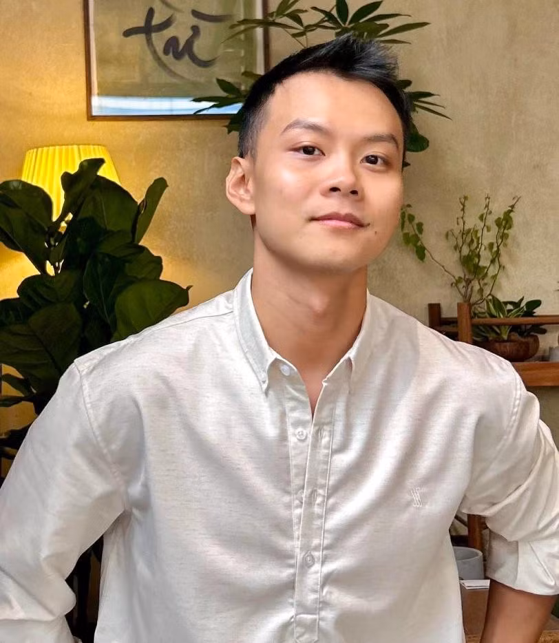 Là giáo viên, tác giả sách và nhà sáng tạo nội dung với hơn 400.000 người theo dõi, Nguyễn Cảnh Luân được yêu mến bởi lối sống tích cực, chỉn chu. Đến với Gương mặt truyền hình, anh kỳ vọng có thể kết nối và phát triển mạnh mẽ hơn trong lĩnh vực dẫn dắt và truyền cảm hứng cộng đồng