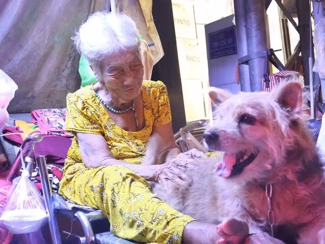 Chú cho Tony cũng không chê chủ nghèo