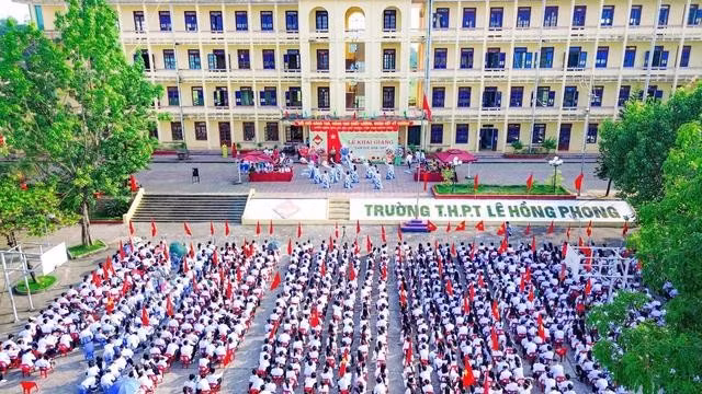 Trường THPT Lê Hồng Phong