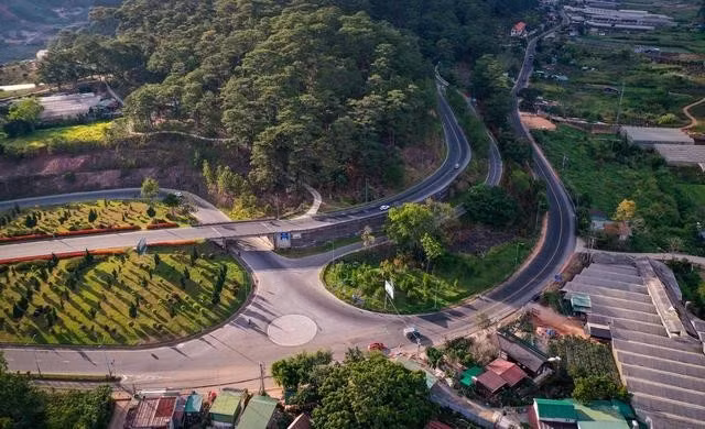 Tuyến đường tránh Prenn - Xuân Thọ nối vào nút giao thông ở chân đèo Prenn