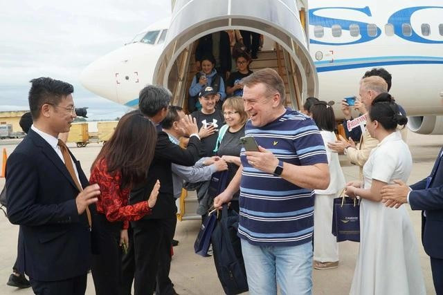 Du khách Nga tới Việt Nam tăng trưởng mạnh qua từng tháng Du khách Nga tới Việt Nam tăng trưởng mạnh qua từng tháng