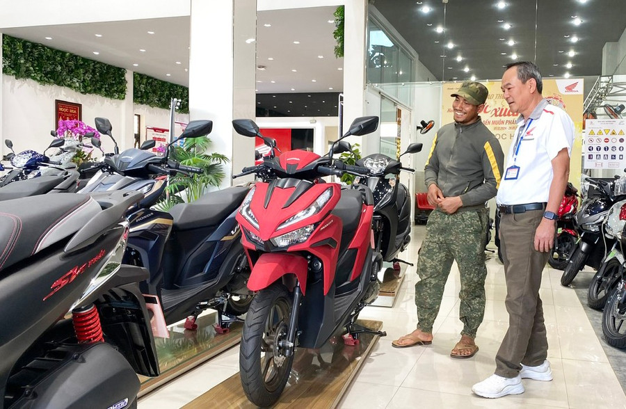 Công ty TNHH Thương mại Ngọc Hoa tập trung hoạt động kinh doanh xe máy, nâng cao chất lượng dịch vụ chăm sóc khách hàng. Ảnh: S.C cong-ty-tnhh-thuong-mai-ngoc-hoa-tap-trung-hoat-dong-kinh-doanh-xe-may-nang-cao-chat-luong-dich-vu-cham-soc-khach-hang.jpg