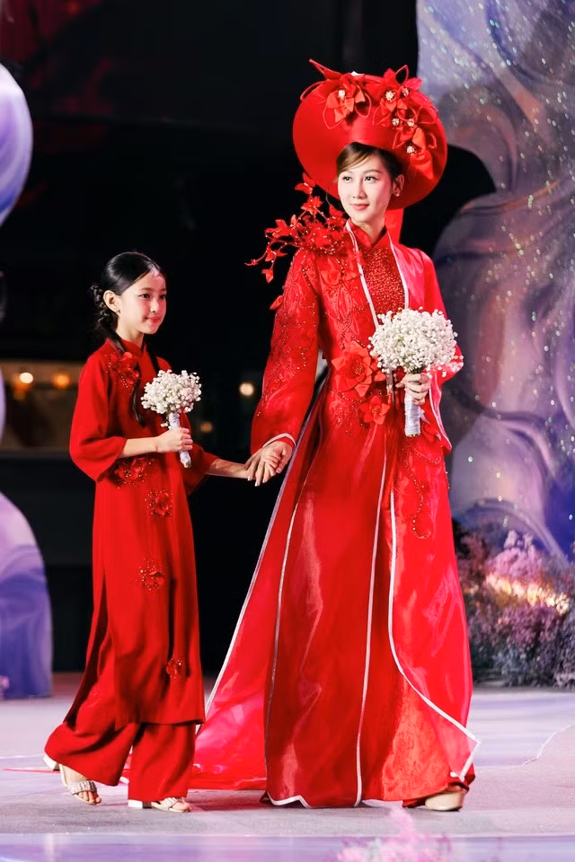 Lễ hội áo dài năm nay bùng nổ về quy mô