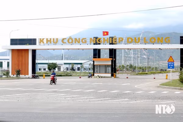 Một góc Cơ sở hạ tầng Khu Công nghiệp Du Long (Thuận Bắc). Ảnh: Văn Nỷ