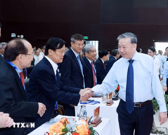 Tổng Bí thư Tô Lâm với các đại biểu. (Ảnh: Thống Nhất/TTXVN)