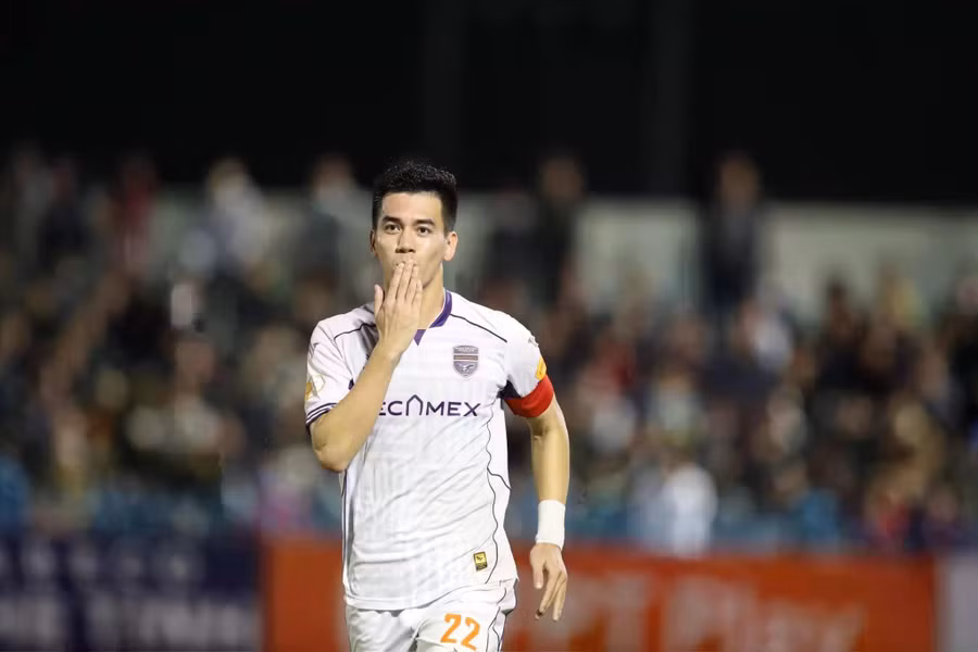 Tiến Linh tiếp tục ghi bàn cho CLB Bình Dương, đã có 8 bàn ở V-League