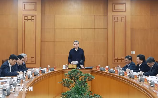 Tổng Bí thư Tô Lâm chủ trì cuộc làm việc với Thường trực các Tiểu ban chuẩn bị Đại hội XIV của Đảng và Ban Chỉ đạo Tổng kết 40 năm Đổi mới. (Ảnh: Thống Nhất/TTXVN)