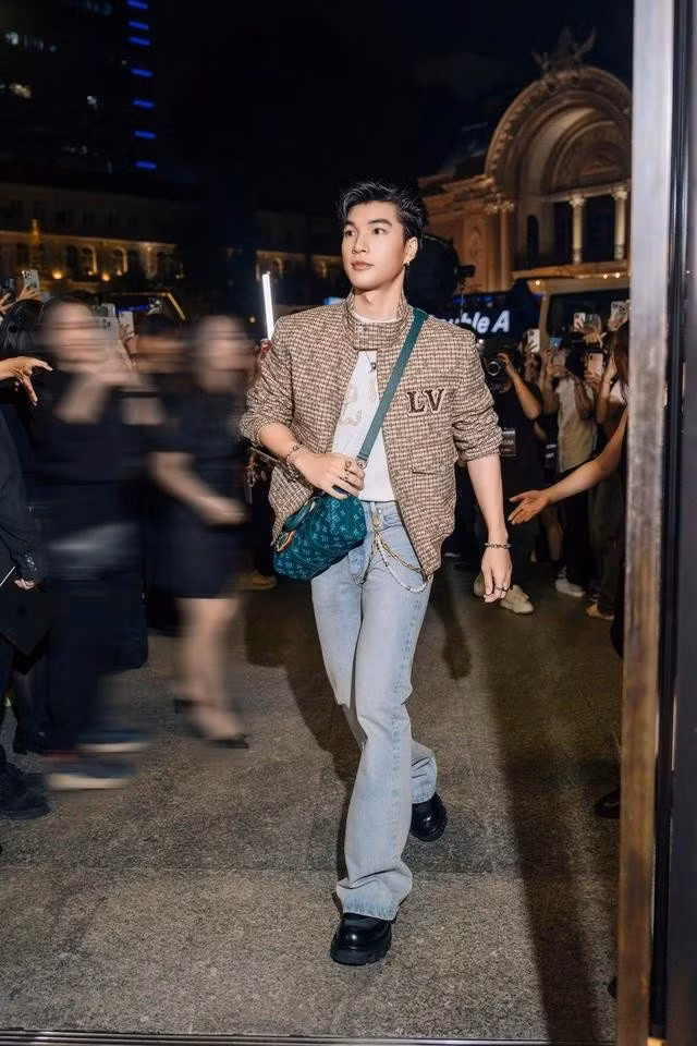 Chàng trai 25 tuổi thường được fan săn đón nồng nhiệt