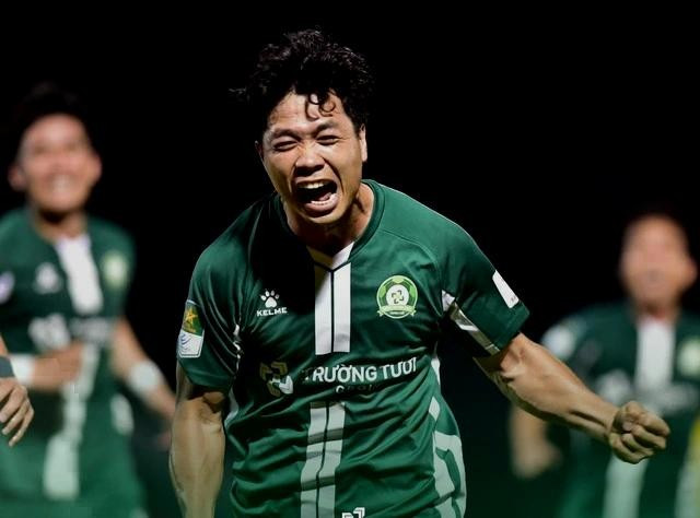 Công Phượng nỗ lực trở lại Công Phượng nỗ lực trở lại