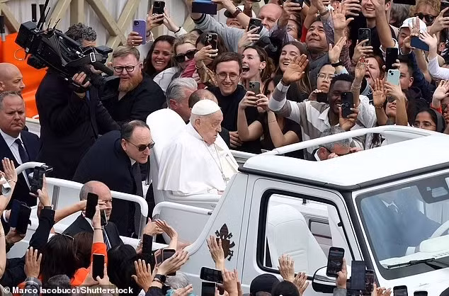 Trong tuần cuối cùng trước khi qua đời, Giáo hoàng Francis đã xuất hiện trước công chúng 2 lần mà không cần ống thở oxy. Ảnh: Shutterstock