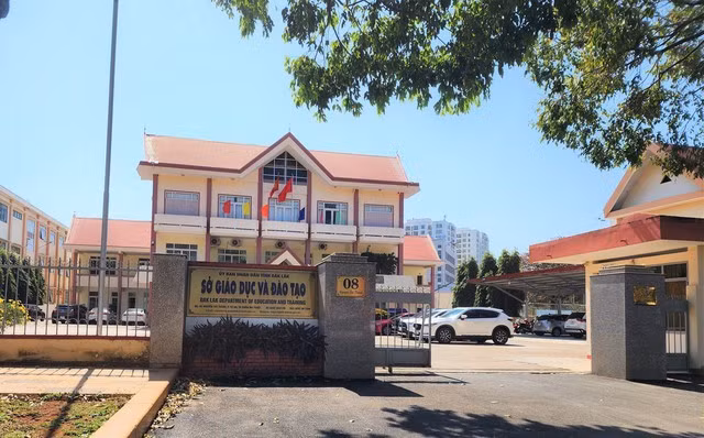 Đáng bị kỷ luật cảnh cáo nhưng nữ hiệu trưởng được Sở GD-ĐT tỉnh Đắk Lắk cho rút kinh nghiệm