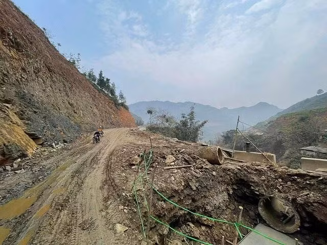 Đường vào Bản Liền vẫn chưa thể hồi phục sau bão Yagi
