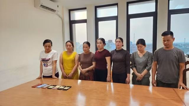 Các đối tượng liên quan đường dây lô đề bị bắt giữ. Ảnh: Anh Tuấn