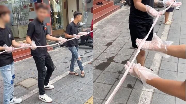 Đoạn lòng dài 40m khiến dân mạng tranh cãi. (Ảnh chụp màn hình) Đoạn lòng dài 40m khiến dân mạng tranh cãi. (Ảnh chụp màn hình)