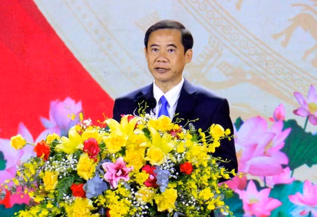 Ông Nguyễn Thái Học - quyền Bí thư Tỉnh ủy trân trọng cảm ơn và nghiêm túc tiếp thu chỉ đạo của Đại tướng Phan Văn Giang. Lãnh đạo Tỉnh ủy Lâm Đồng khẳng định sẽ tiếp tục phát huy thành quả đạt được, đoàn kết thống nhất, chung sức đồng lòng, xây dựng địa phương phát triển mạnh mẽ về mọi mặt, ngày càng giàu đẹp, cùng đất nước bước vào kỷ nguyên mới - kỷ nguyên vươn mình của dân tộc.