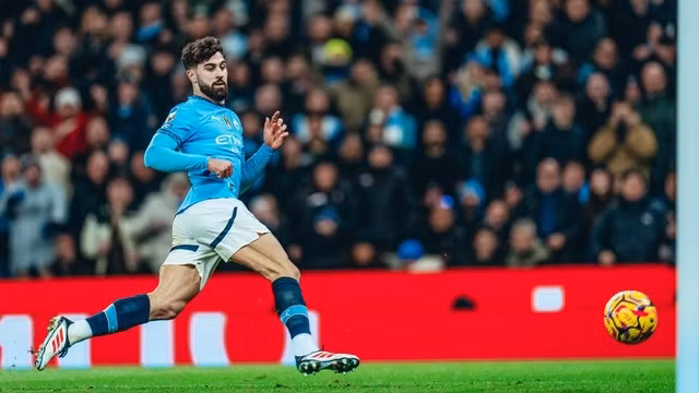Gvardiol ghi bàn thứ 5 tại Ngoại hạng Anh, nhiều hơn bất cứ hậu vệ nào ở châu Âu