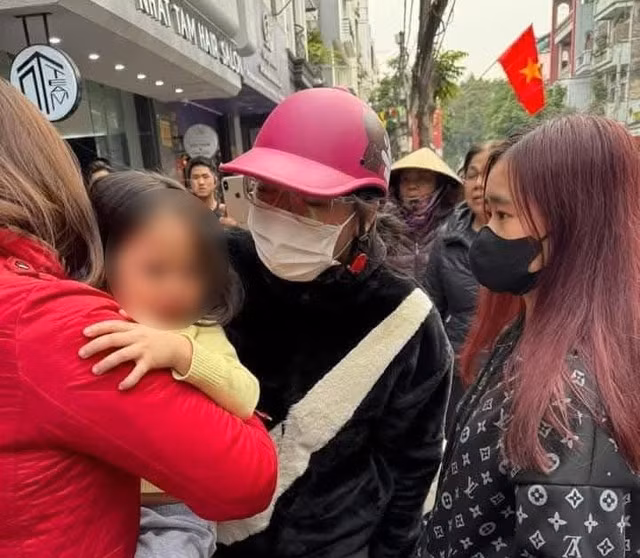 Cháu N.T.M. và nghi phạm Đồng Thị Hà Thu được tìm thấy trên đường Cầu Đất, cách trường mầm non nơi cháu bé học khoảng 12 km