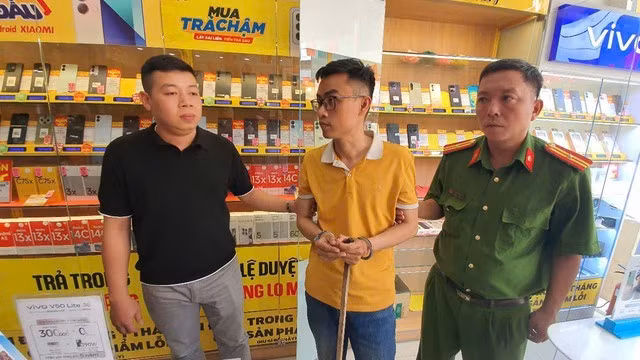 Công an tỉnh Đắk Lắk đang tạm giữ hình sự Thái Phi Hoàng để điều tra về hành vi trộm cắp tài sản