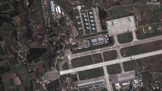 Ảnh chụp vệ tinh căn cứ không quân Nga tại Khmeimim - Syria. Ảnh: Maxar