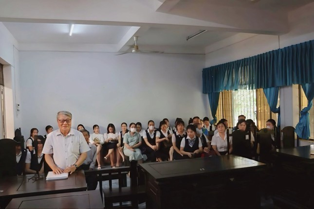 Phiên sơ thẩm giải quyết khiếu kiện giữa Trường Nguyễn Bỉnh Khiêm với UBND TP Buôn Ma Thuột Phiên sơ thẩm giải quyết khiếu kiện giữa Trường Nguyễn Bỉnh Khiêm với UBND TP Buôn Ma Thuột