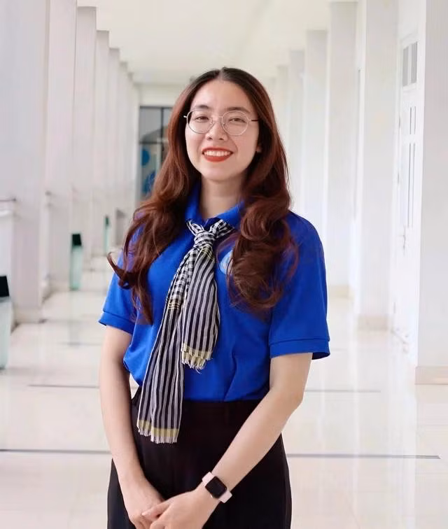 Huỳnh Mạnh Phương là nữ cán bộ Đoàn rất năng động và nhiệt huyết