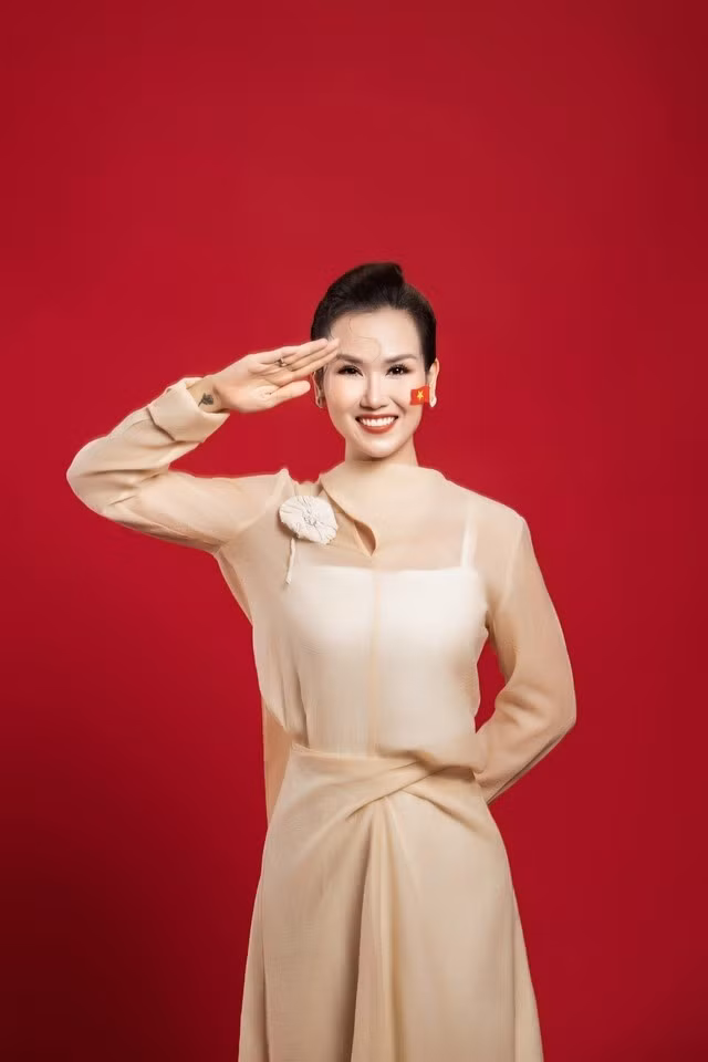 Giọng ca Võ Hạ Trâm thực sự tạo dấu ấn mới cho Viết tiếp câu chuyện hòa bình