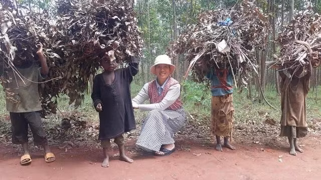 Sơ Tuyết, dòng Nữ Tử Bác Ái Vinh Sơn tại một trong những nước nghèo nhất thế giới Burundi, Đông Phi