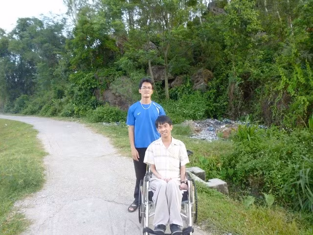 Anh Lương cho hay anh trai mình là nguồn động lực, cảm hứng để anh vươn lên trong cuộc sống