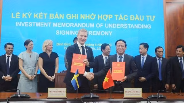 UBND tỉnh Bình Định đã ký kết biên bản ghi nhớ hợp tác với Tập đoàn Syre Impact AB để triển khai dự án tổ hợp sản xuất tái chế vải polyester