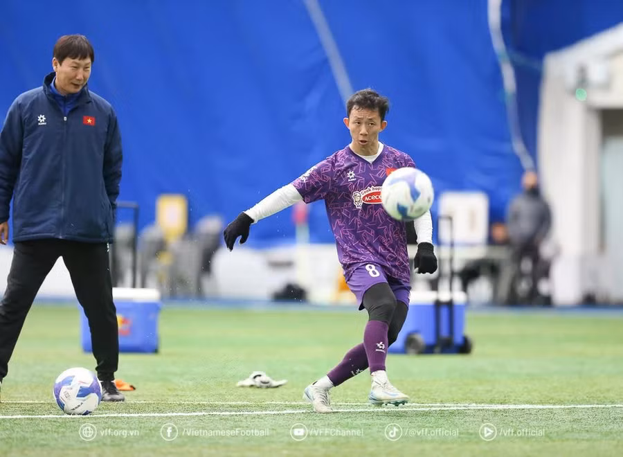 Ngọc Quang từng được HLV Kim Sang-sik xếp đá tiền đạo trái