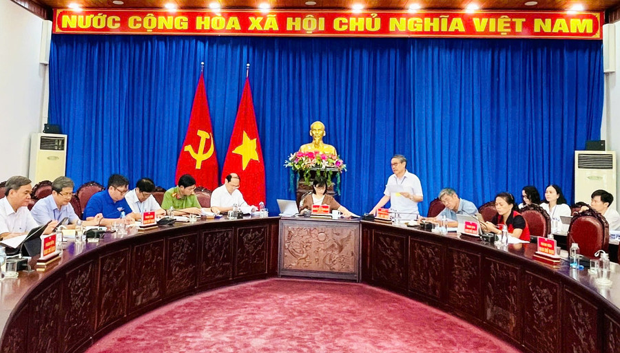 Ban Chỉ đạo cấp tỉnh Kỳ thi tốt nghiệp THPT năm 2025 họp bàn công tác chuẩn bị cho kỳ thi. Ảnh: T.D ban-chi-dao-cap-tinh-ky-thi-tot-nghiep-thpt-nam-2025-hop-ban-cong-tac-chuan-bi-cho-ky-thi-anh-td.jpg