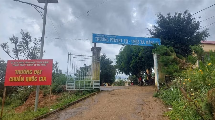 Trường PTDTBT TH-THCS Măng Ri